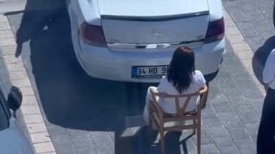 Yalova’da bir kafenin önünde park yeri bulmak isteyen sürücü ile