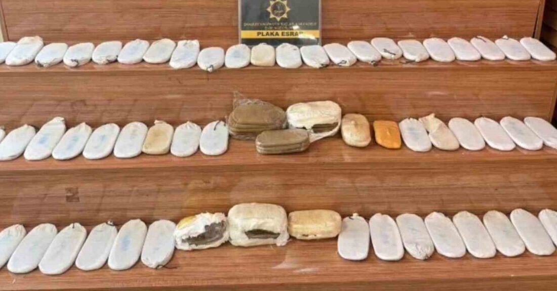 Şanlıurfa’da, Narkotik Suçlarla Mücadele Şubesi ekipleri tarafından gerçekleştirilen aramada, bir