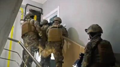 Şanlıurfa’da DEAŞ terör örgütüne yönelik operasyonda yakalanan 8 şüpheliden 7’si
