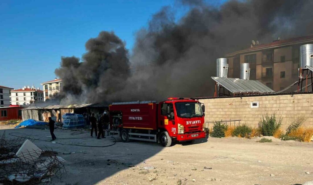 Konya’nın Karapınar ilçesinde bir inşaat sahasında meydana gelen yangın, itfaiye
