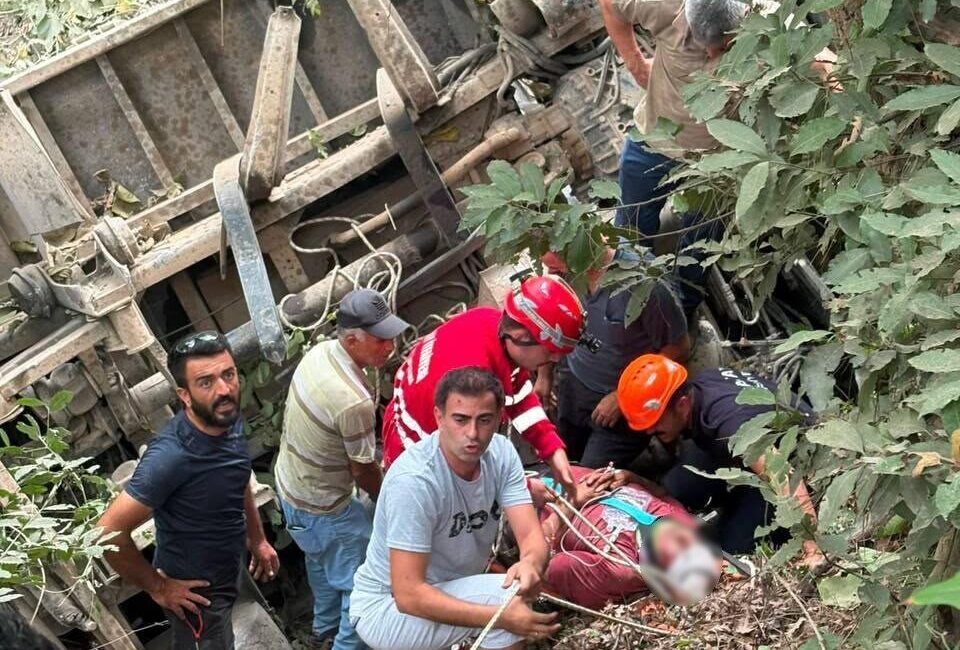 Hatay’da bir baba ile oğlunun yaralandığı kaza meydana geldi. Dörtyol