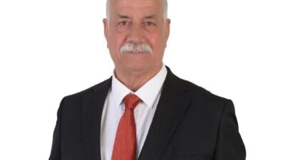 İzmir’in Menderes ilçesinde gerçekleşen belediye başkanvekilliği seçimi sonrasında siyasi hareketlilik