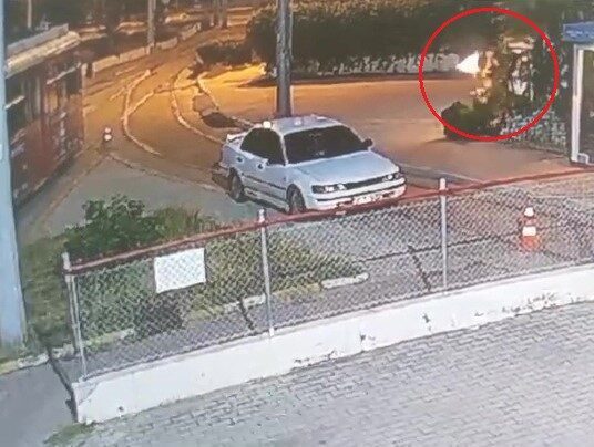 Antalya Büyükşehir Belediyesi’ne ait nostaljik tramvaya kimliği belirsiz kişiler tarafından