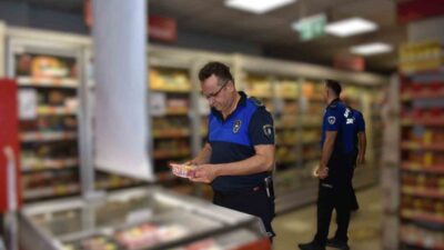 Şehzadeler Belediyesi Zabıta Müdürlüğü ekipleri, ilçe genelinde iş yerlerini denetlemek