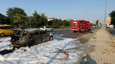 Antalya’nın Serik ilçesinde, seyir halindeyken aniden alev alan bir LPG’li
