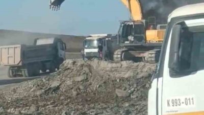 Siirt’te Siirt Üniversitesi ile Siirt Havalimanı arasında devam eden demir