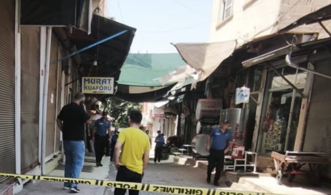 Siirt şehir merkezinde bulunan Helvacılar Çarşısı’nda meydana gelen silahlı kavgada