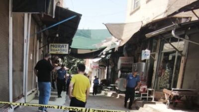 Siirt şehir merkezinde bulunan Helvacılar Çarşısı’nda meydana gelen silahlı kavgada