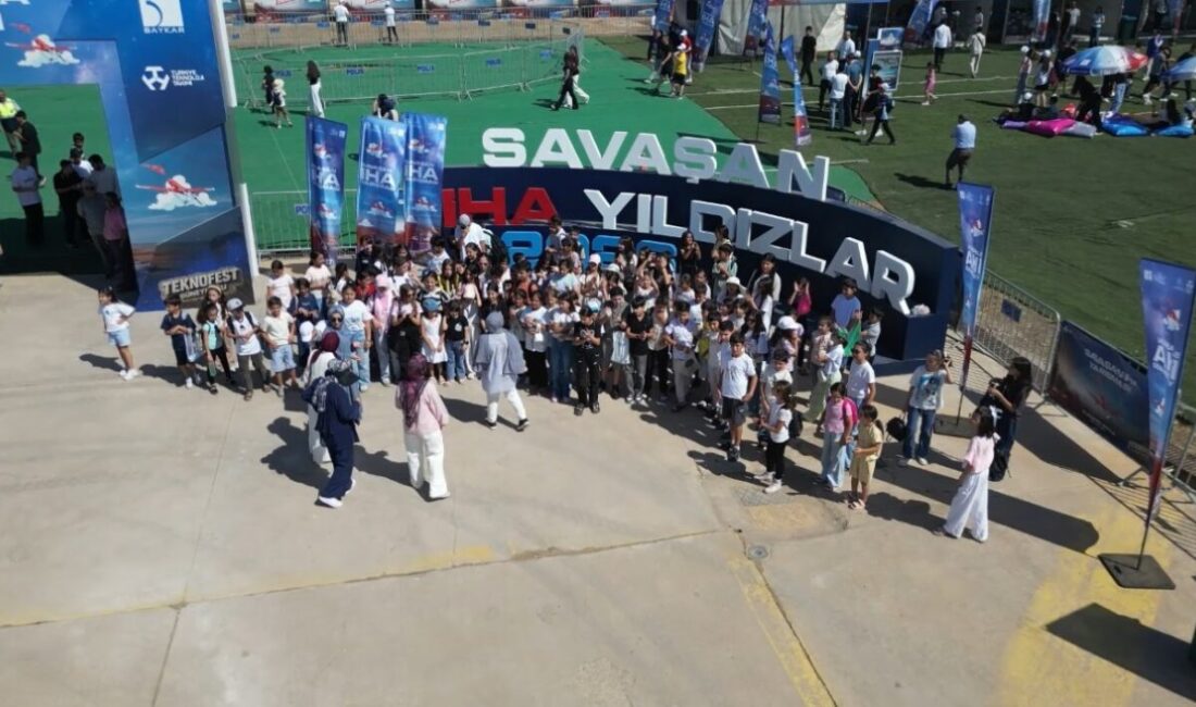 Siirt Havalimanı’nda düzenlenen Savaşan İHA Yarışması, TEKNOFEST çerçevesinde gerçekleştirilmekte olup