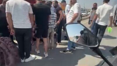 Siirt’in Kurtalan ilçesinde bir çocuk, yolun karşısına geçmeye çalışırken bir