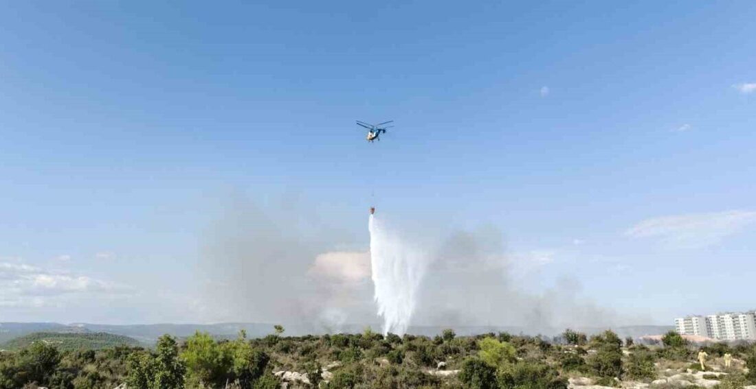 Mersin’in Silifke ilçesinde, Burunucu Mahallesi Bozdoğan mevkiinde çıkan yangın, hızlı