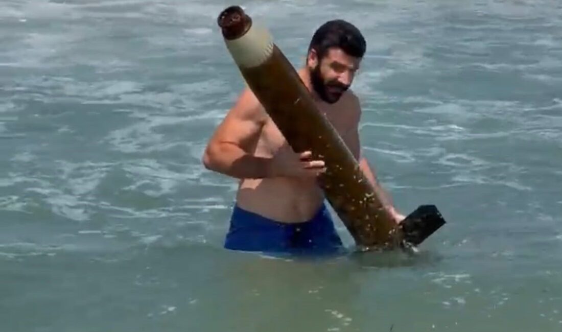 Sinop’ta bir vatandaş, kentin kuzey sahilinde denize girdiği sırada roket