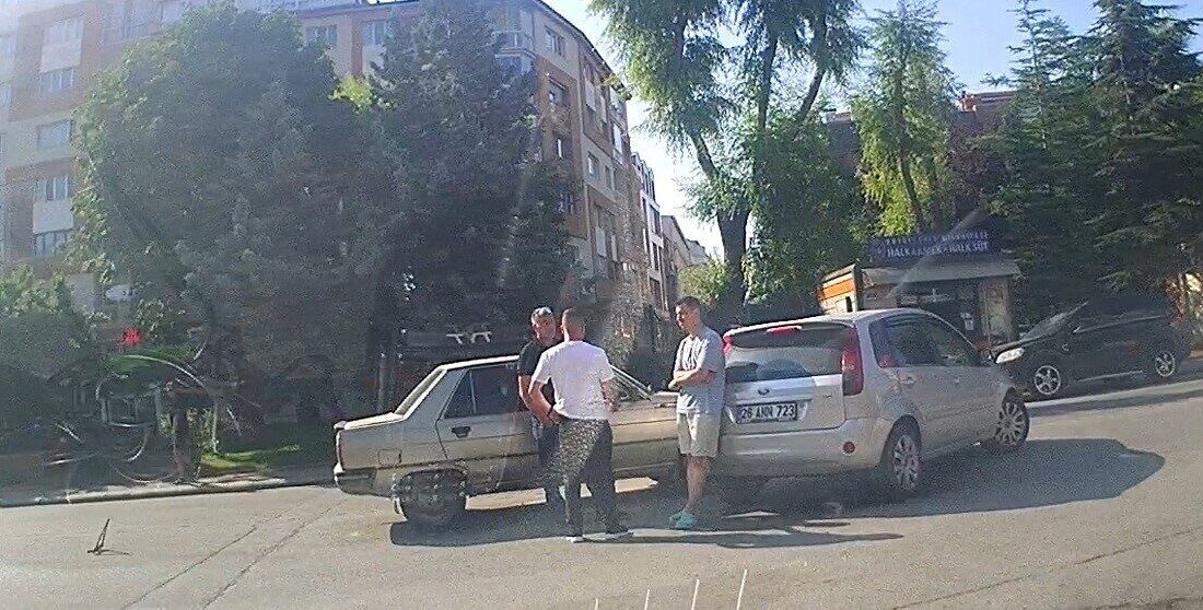 Eskişehir’de, Yenibağlar Mahallesi Eti Caddesi ile Türkaslan Sokak’ın kesişiminde meydana