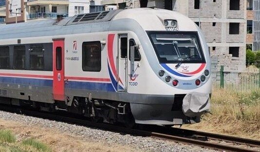 Söke ilçesinde meydana gelen tren kazasında bir kişi hayatını kaybetti.
