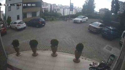 Ortahisar ilçesinde bugün meydana gelen bir trafik kazasında sürücü, aracıyla