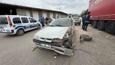 Sakarya’nın Kaynarca ilçesinde meydana gelen bir trafik kazasında SUV tipi