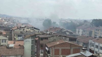 Kocaeli’nin İzmit ilçesinde bir iş yerinde tadilat sırasında atık malzemelerin