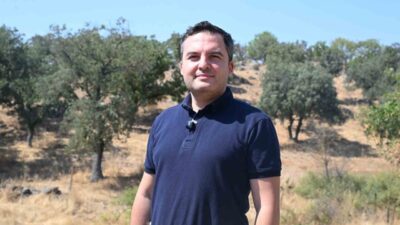 Manisa’nın Davutlar Mahallesi’nde meydana gelen yangına, Manisa Büyükşehir Belediyesi tarafından