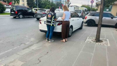İstanbul Esenyurt’ta bir sürücü, trafikte diğer bir sürücüye yol vermemiş