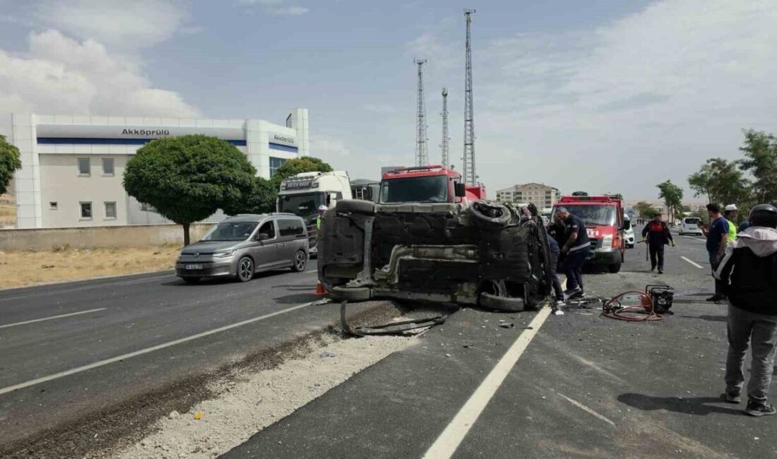 Bitlis’in Tatvan ilçesinde meydana gelen trafik kazasında 2 kişi yaralandı.