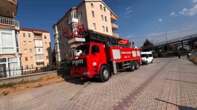 Tavşanlı ilçesinde bir evin mutfağında çıkan yangın, hızlı bir şekilde