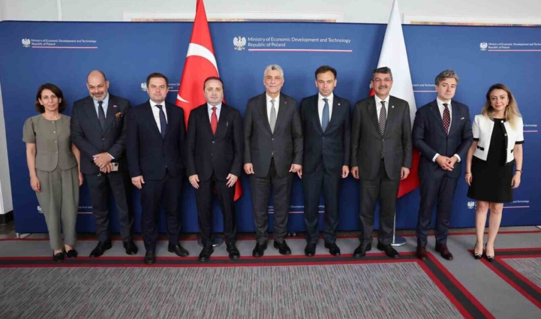 Ticaret Bakanı Ömer Bolat, resmi bir ziyaret için Polonya’nın başkenti