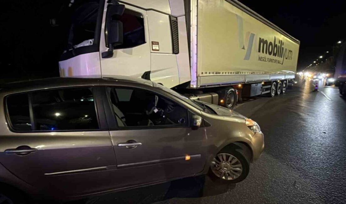 Eskişehir-Bursa kara yolunda tır ile otomobilin çarpışması sonucu meydana gelen