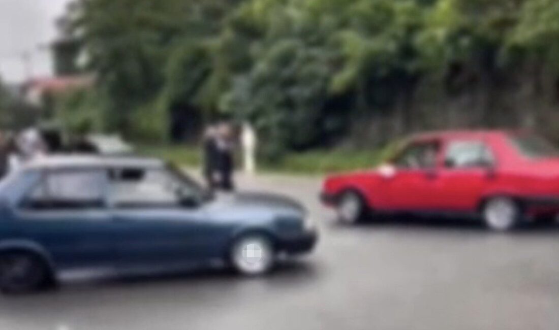 Trabzon’un Sürmene ilçesinde bir kavşakta drift yaparak trafik güvenliğini tehlikeye