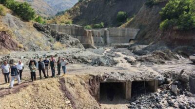 Tunceli’de şiddetli yağışlar nedeniyle köy yolları hasar gördü. İl Özel