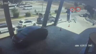 Manavgat ilçesinde meydana gelen trafik kazasında bir motosiklet sürücüsü ağır