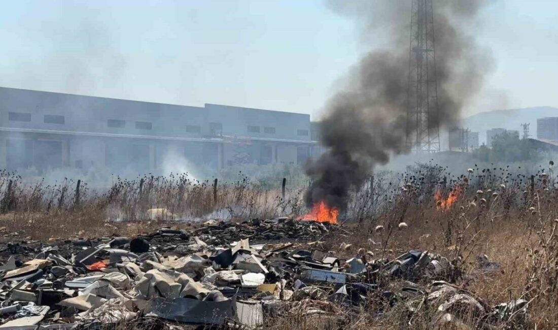 Manisa’nın Turgutlu ilçesinde yaşanan yangın, itfaiye ekiplerini oldukça zor durumda