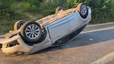 Türkeli ilçesinde yaşanan trafik kazasında 2 kişi yaralandı. Kaza, Türkeli-Ayancık