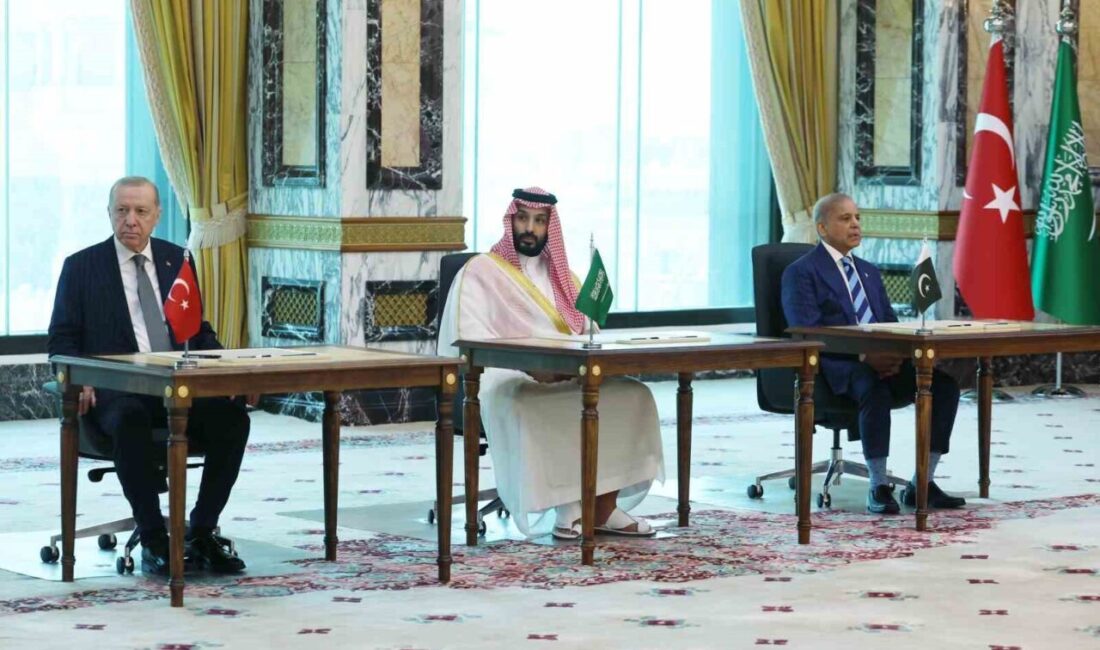 Türkiye, Suudi Arabistan ve Pakistan arasında birlikte savunma anlaşması imzalandı.