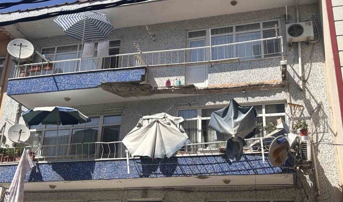 Ümraniye’deki bir binanın 2. katındaki balkonda çökme meydana geldi. Olayda