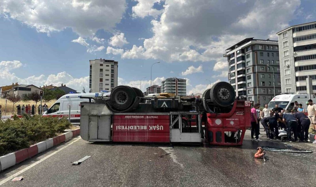Uşak’ta meydana gelen bir kaza sonucunda, itfaiye aracı ile kamyonun