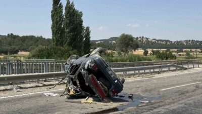 Uşak ilinde meydana gelen bir trafik kazasında, aynı aileden dört