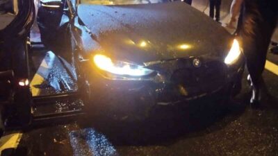 Üsküdar’da Ünalan mevkiinde sabah saatlerinde meydana gelen trafik kazasında, seyir