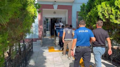 Manyas ilçesinde, polis ve jandarma ekiplerinin uygulama noktalarını ifşa ederek