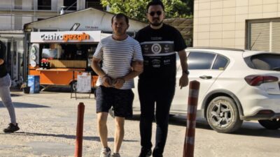 Bursa’nın İnegöl ilçesinde polis ekipleri, peşine düştükleri şüpheliyi aracıyla kaçmaya