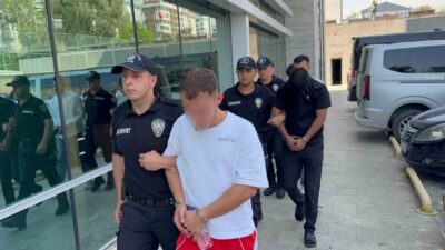 Samsun’da gerçekleştirilen 4 ayrı uyuşturucu operasyonunda yakalanan 4 şüpheli, polis