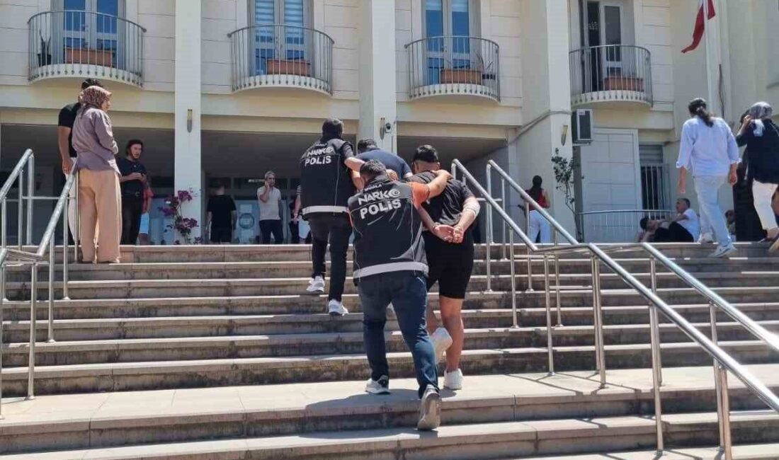 Bodrum ilçesinde gerçekleştirilen dron destekli operasyonla, uyuşturucu ticareti yaptıkları tespit