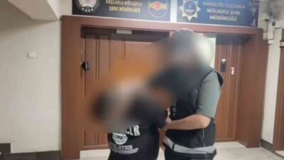 Sakarya’nın Adapazarı ilçesinde uyuşturucu satıcısı, polis operasyonu sonucu yakalanarak gözaltına