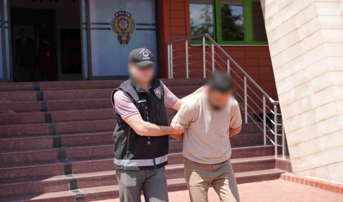 Bir şahıs, “uyuşturucu veya uyarıcı madde ticareti” suçundan aranan ve