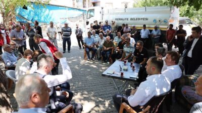 Erzincan Valisi Hamza Aydoğdu, Kemaliye ilçesine bağlı Kışlacık köyündeki yangın