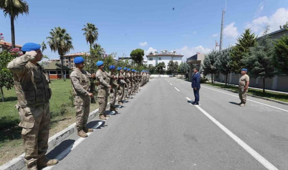 Hatay Valisi Mustafa Masatlı, beraberinde ilçe kaymakamı Mehmet Keklik ile