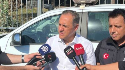 Yalova Valisi Ahmet Hamdi Usta, F-16 uçağının eğitim uçuşu sırasında