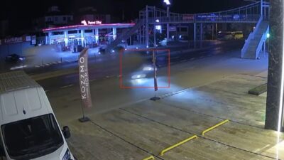 Yalova-İzmit kara yolunda meydana gelen kaza sonucunda otomobilin takla atmasıyla