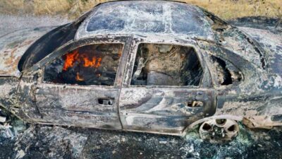 Afyonkarahisar’da Yapraklı Barajı mevkiinde meydana gelen olayda seyir halindeki otomobilin