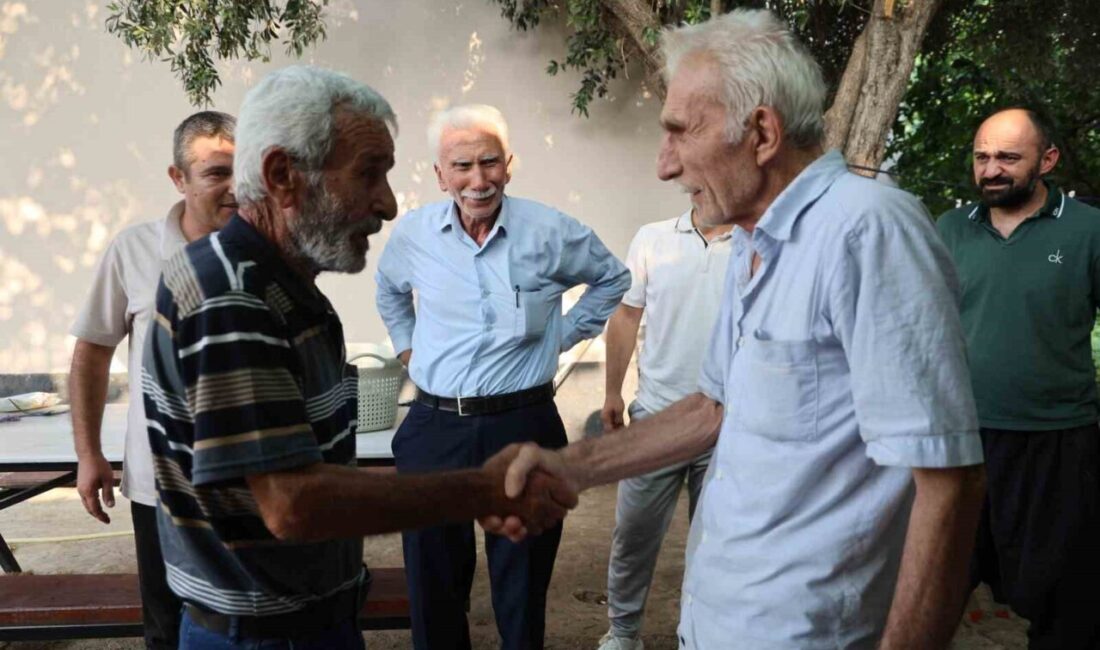Adana’nın Kozan ilçesinde, 83 yaşındaki Yaşar Akdoğan’a otomobiliyle çarpan 72