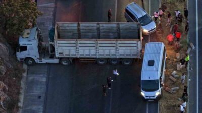Muğla-Aydın karayolunda Yatağan Devlet Hastanesi kavşağı yakınlarında meydana gelen trafik